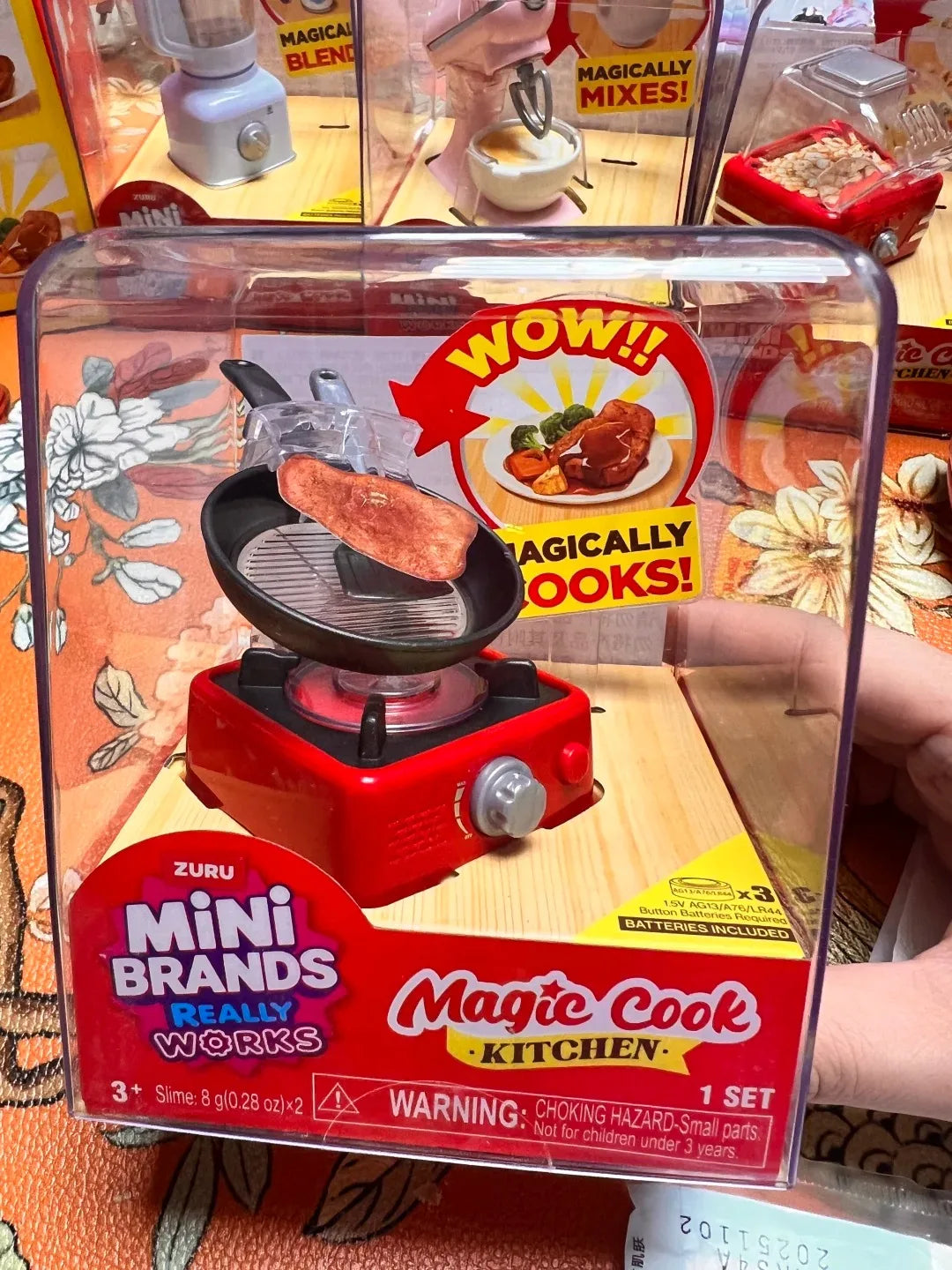ZURU Mini Brands Magic Cook Kitchen Series Blind Box Toy Set