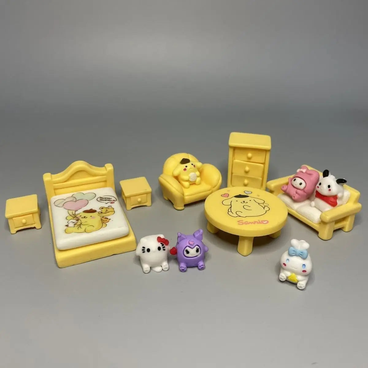 Kawaii Cat Miniature Dollhouse Furniture – Cute Collectible Room Decor