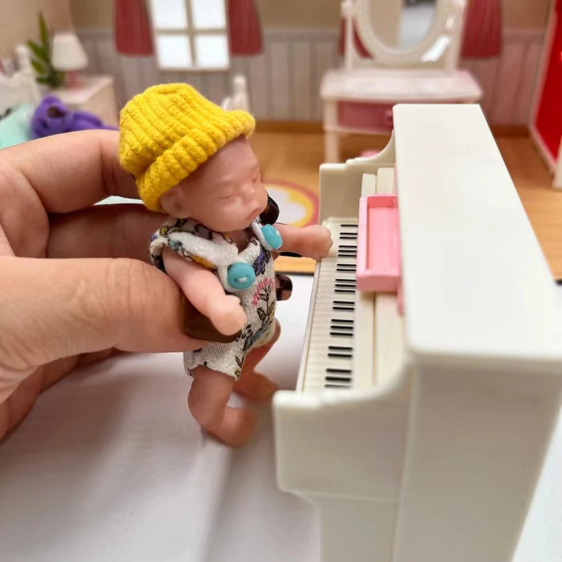 8cm Mini Silicone Reborn Baby Girl Doll with 2 Outfits